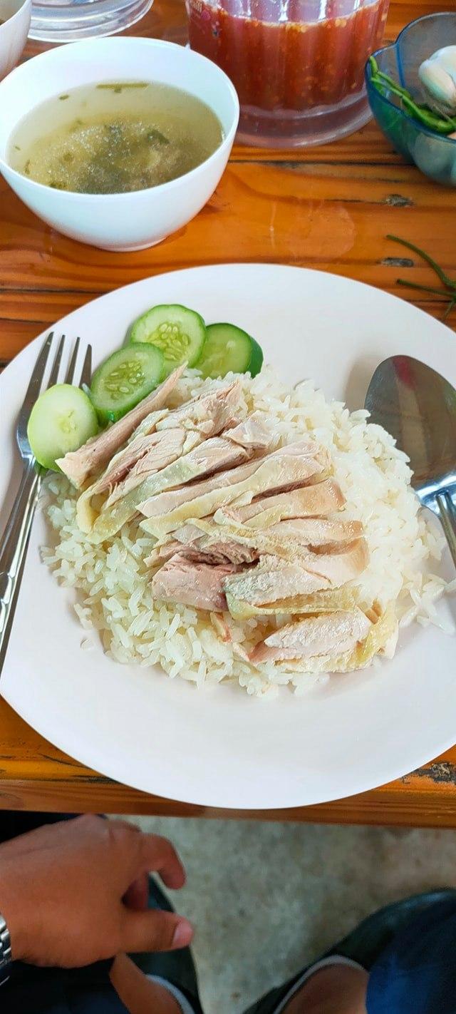 ข้าวมันไก่ตอน สุรศักดิ์