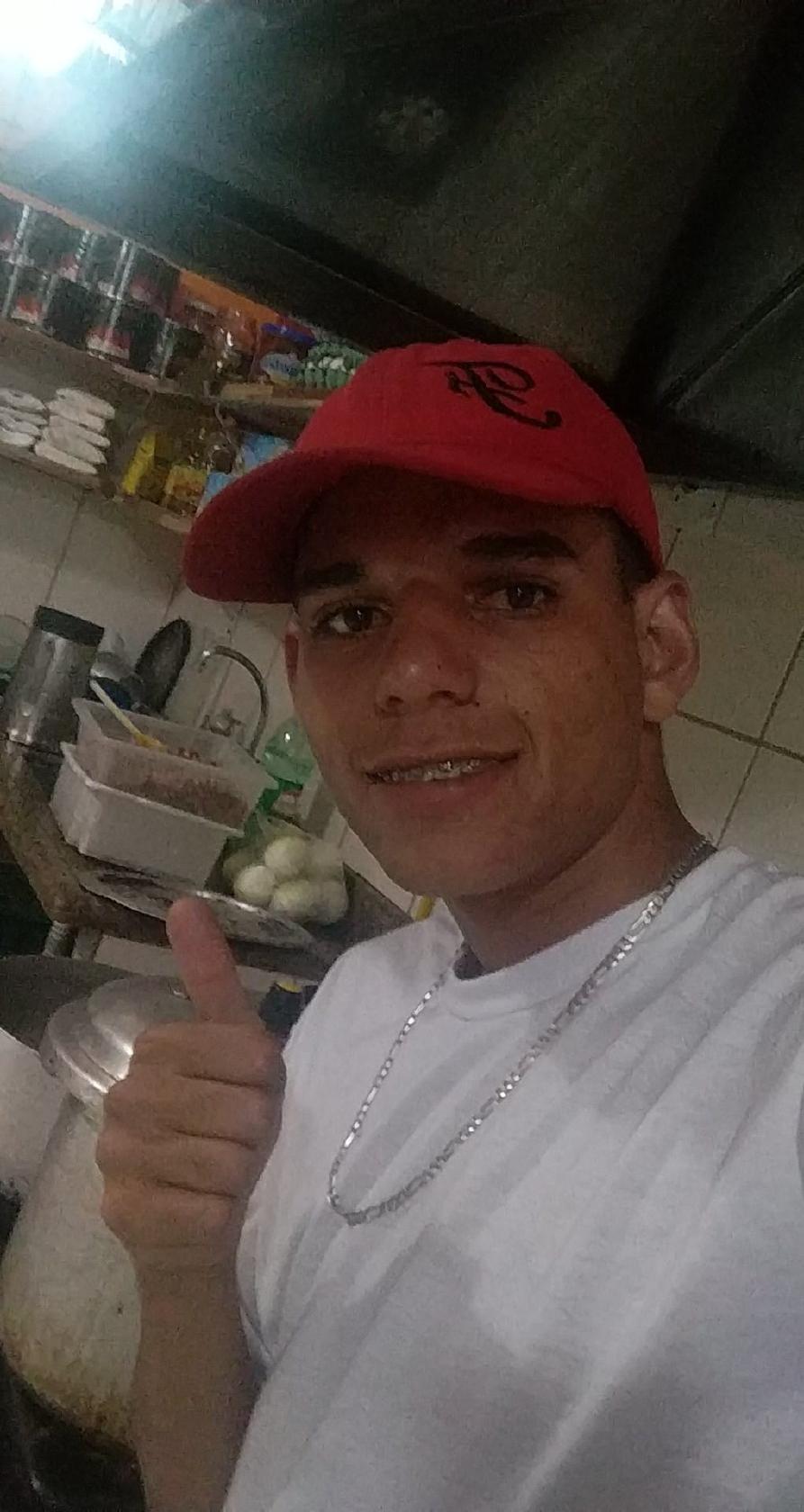 Forneiro Pizzaria Terra Preta