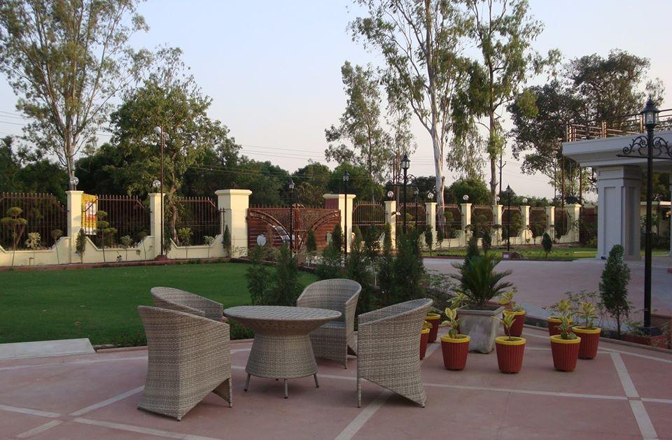 Orchid Restaurant & Gardens