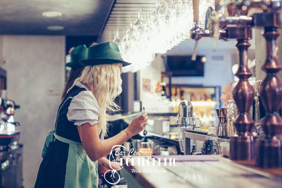 Bar Centrale Al Porteghetto Birreria, Aperitivi, Ristorante, Hamburger, Enoteca e Tabacchi