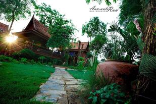 ร้านเรือนไทยสยาม