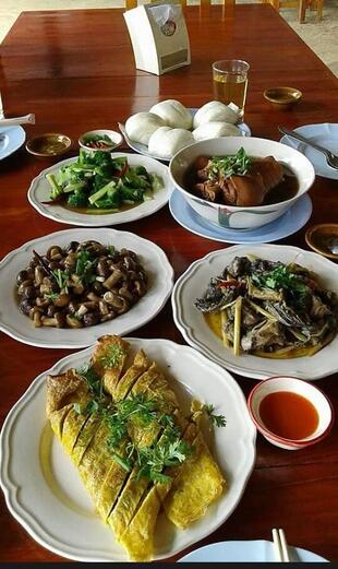 ผาตั้ง ร้านผาสุข ขาหมู-หมั่นโถ อาหารจีนยูนาน
