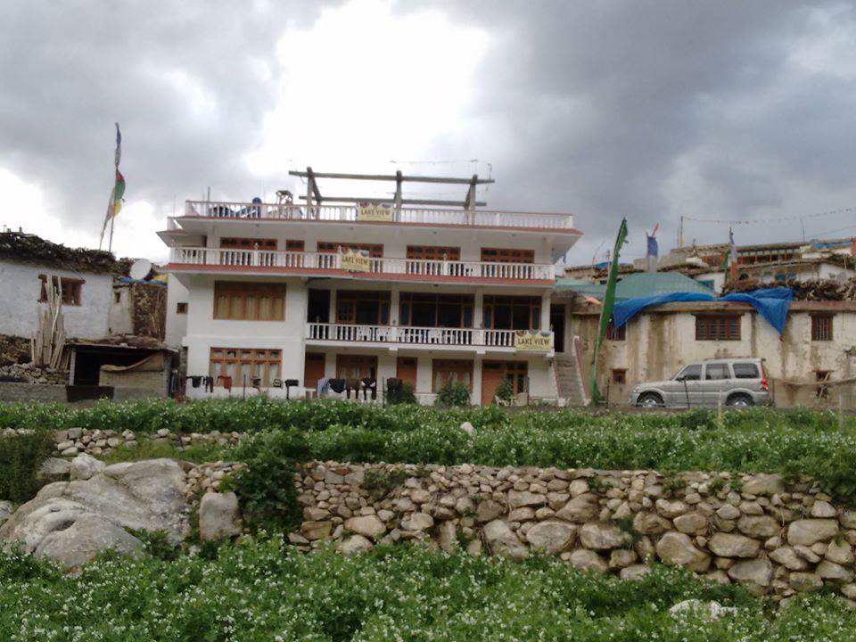 LAKE VIEW Hotel & Restaurant , Nako