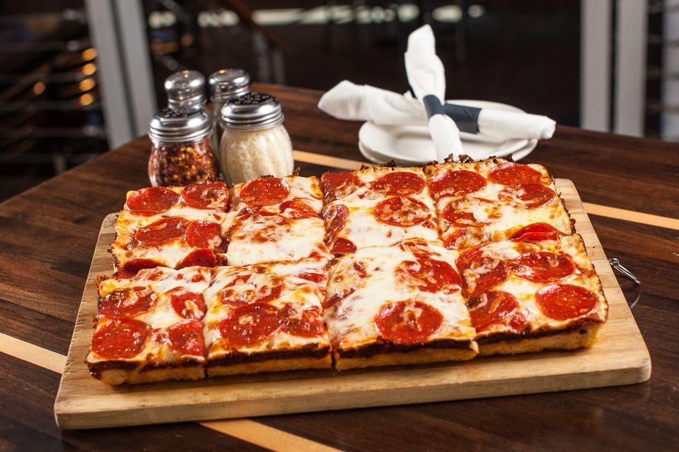 Peppinos Pizza