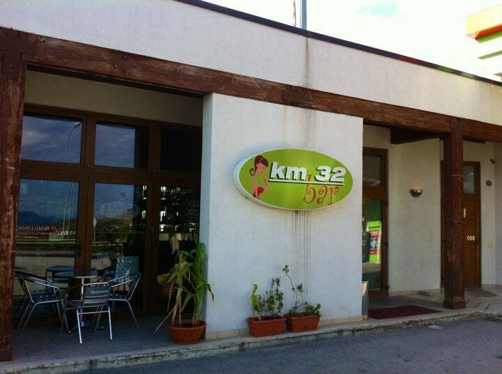 Bar Km 32