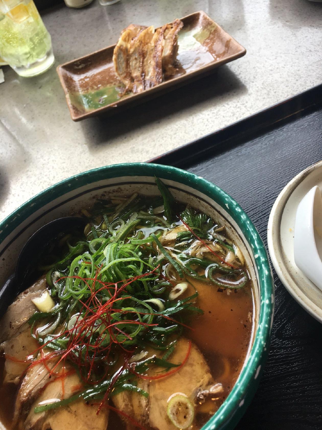 ぎょうざ家 鐘園亭
