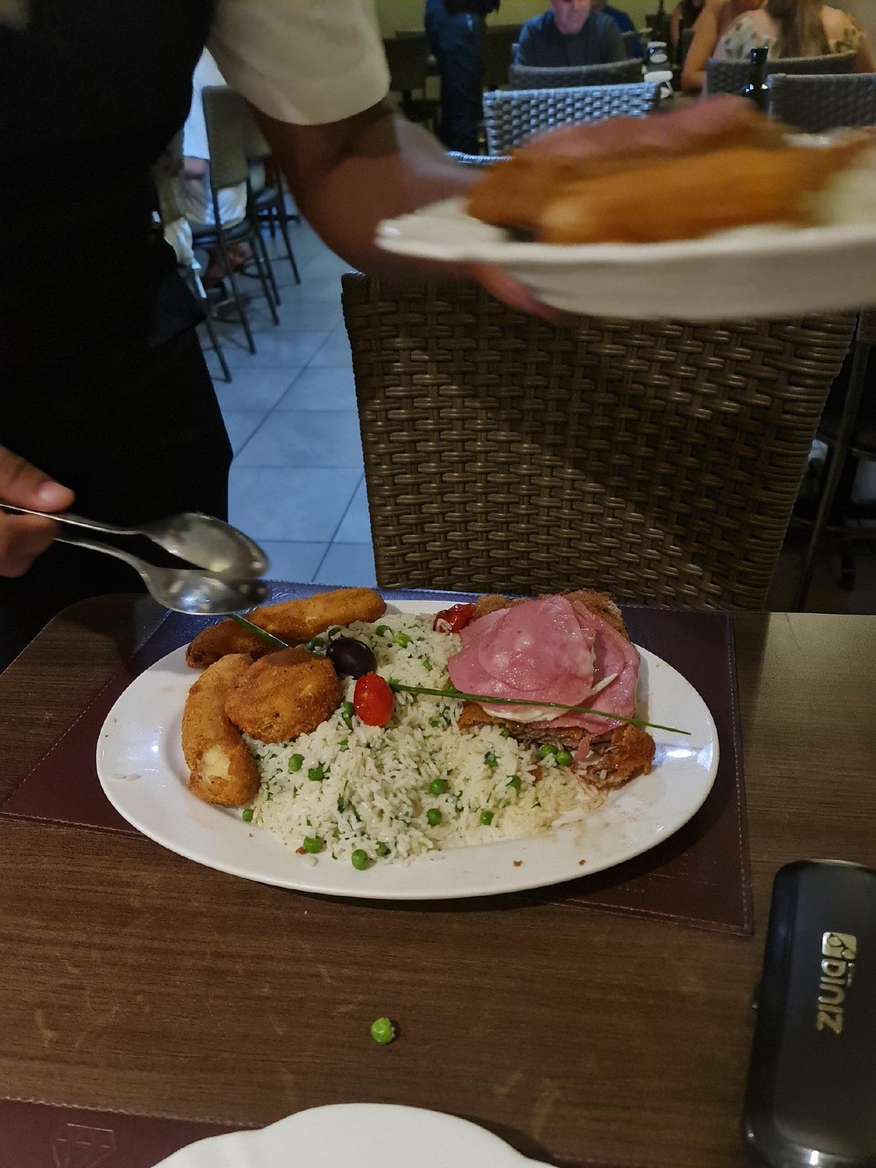 Restaurante e Pizzaria Delira