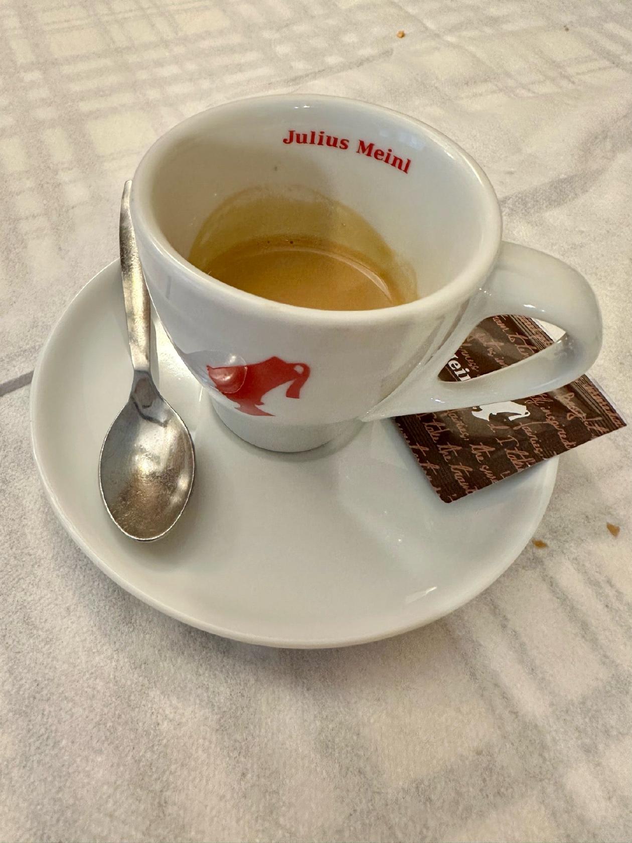 Društvena gostilna Prosek/Trattoria sociale di Prosecco