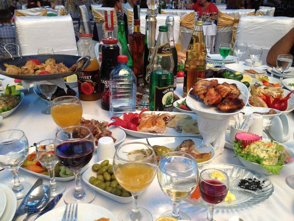Töhfə restoranı