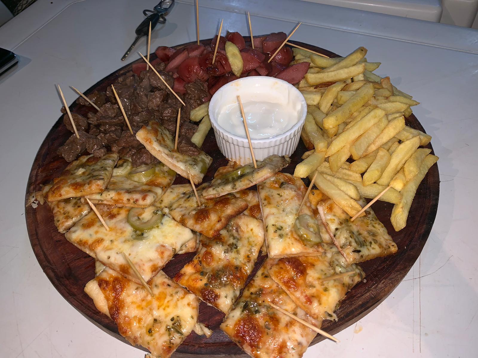 Pizzeria y Lomiteria Zarza