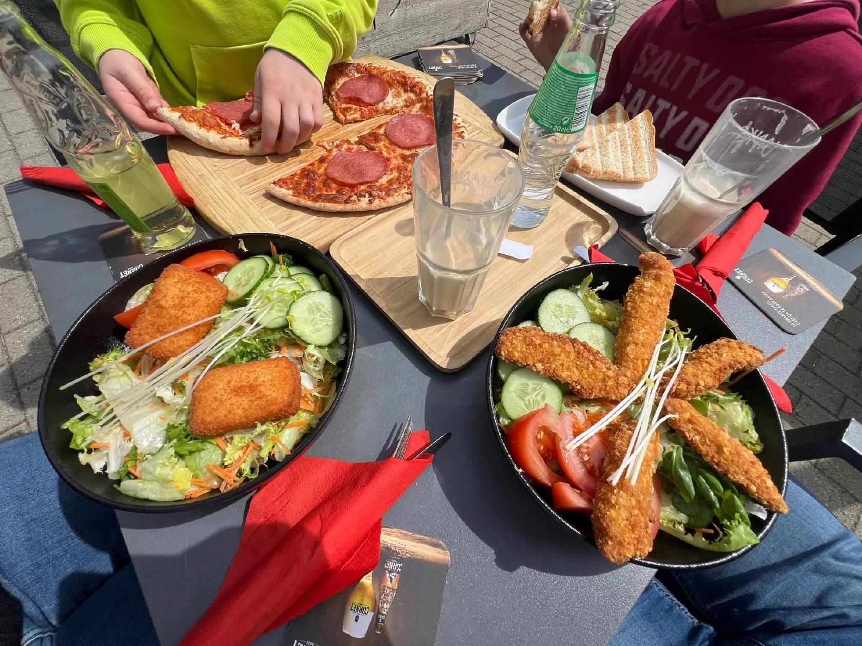 Sport- en Eetcafé De Valk