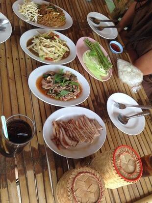 ร้านไก่ย่างโคราช-ดอนชมพู