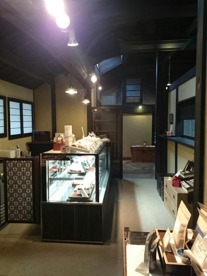 芦屋ぷりん とあっせ 篠山店