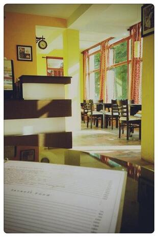 turquoise cafe kasol