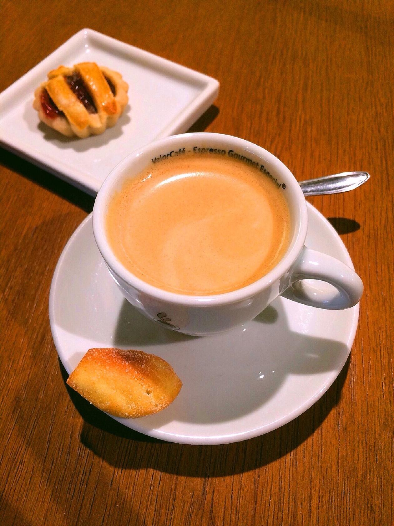 Amorim Chéri Pâtisserie, Bistro e Café