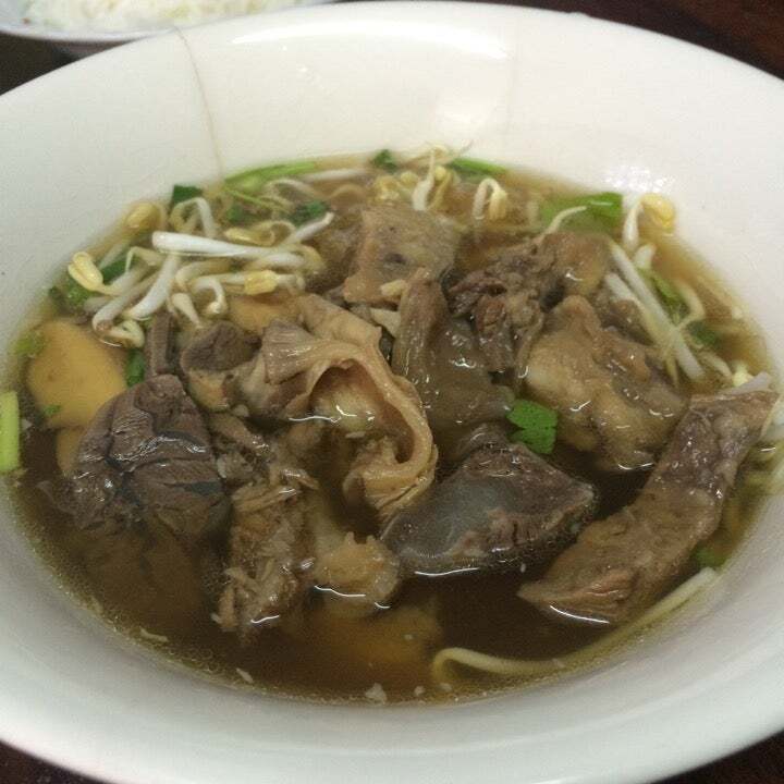 ก๋วยเตี๋ยวต้นตะขบ