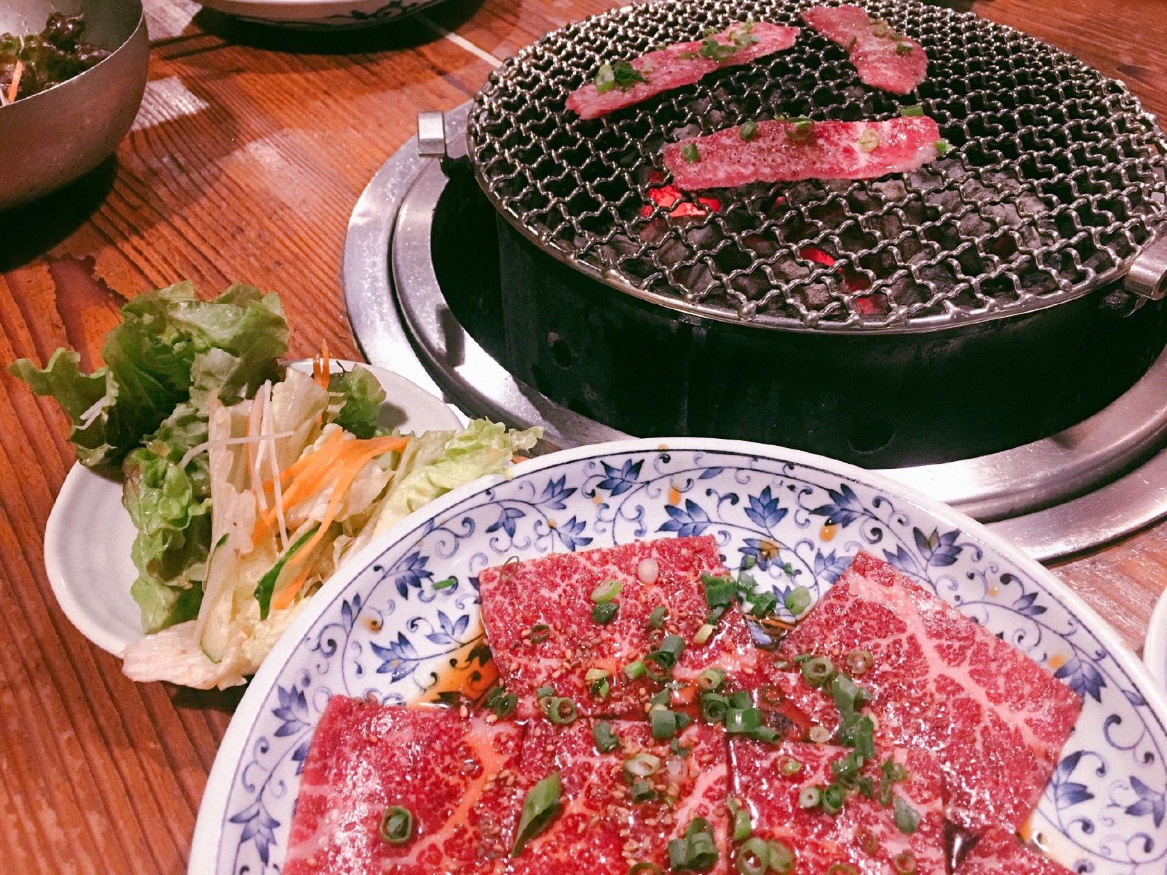 焼肉 炭火亭 本店