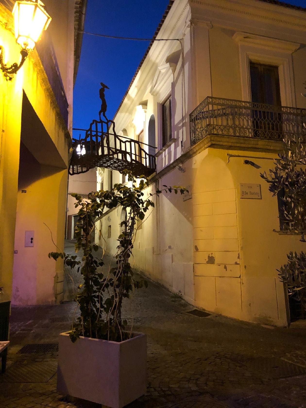 Tre Cipolle Sul Comò