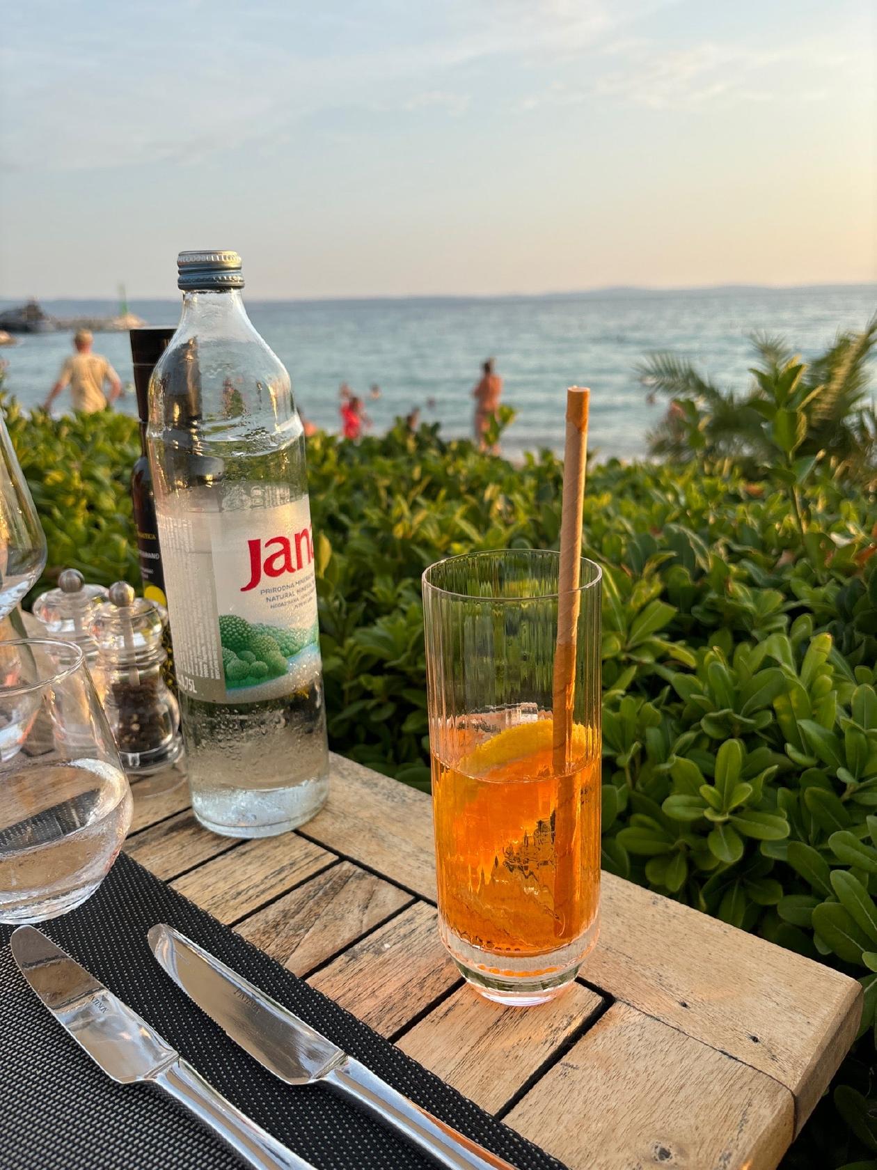 7 Palms Restaurant