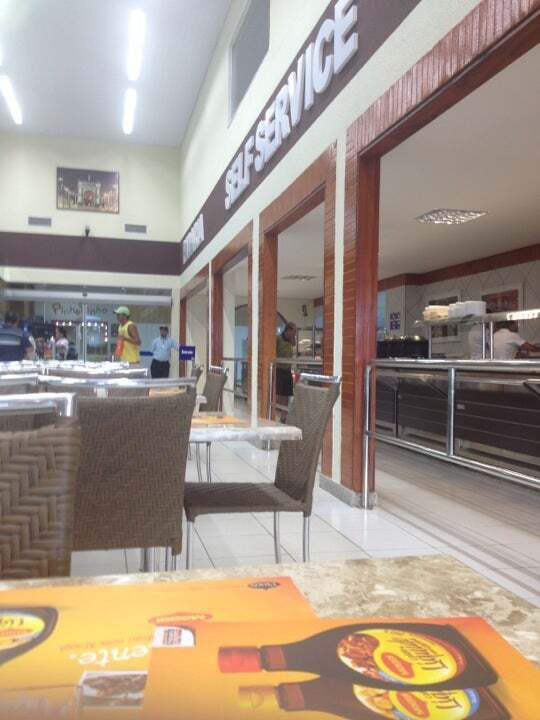 Praça De Alimentação Pinheiro