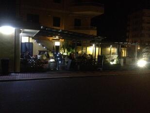 Mad Men Lounge - Risto - Bar