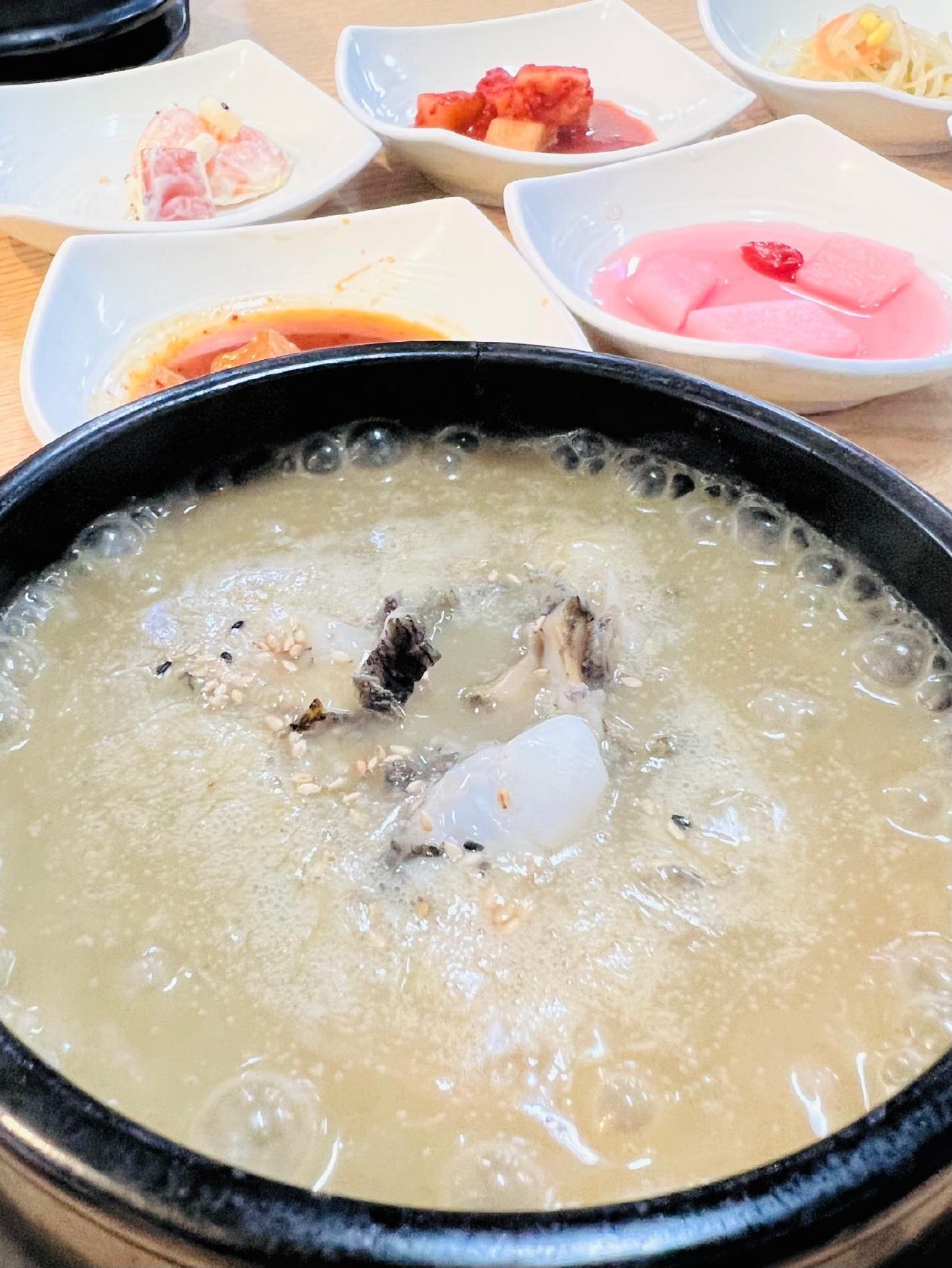Yongduam's Village (seafood stew)