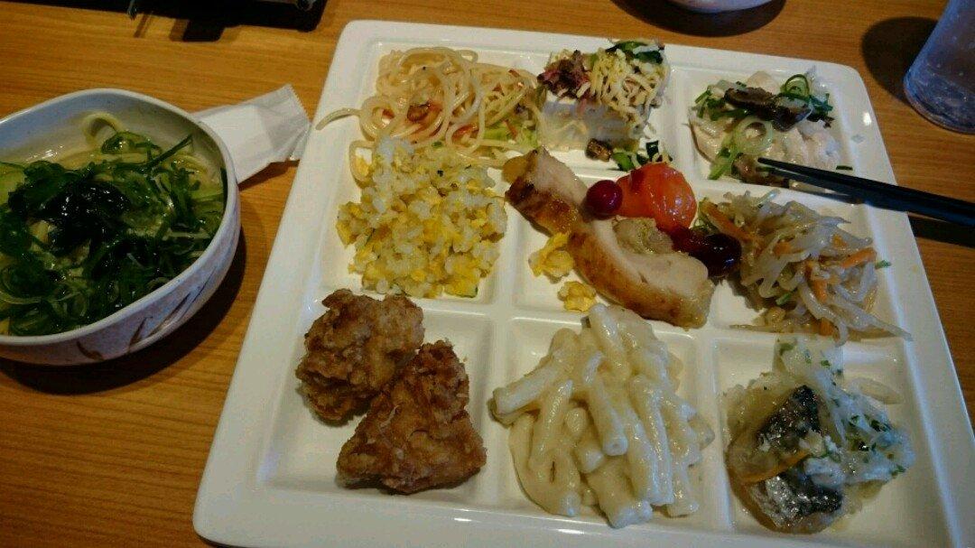 旬菜創作バイキング 露菴 富田林