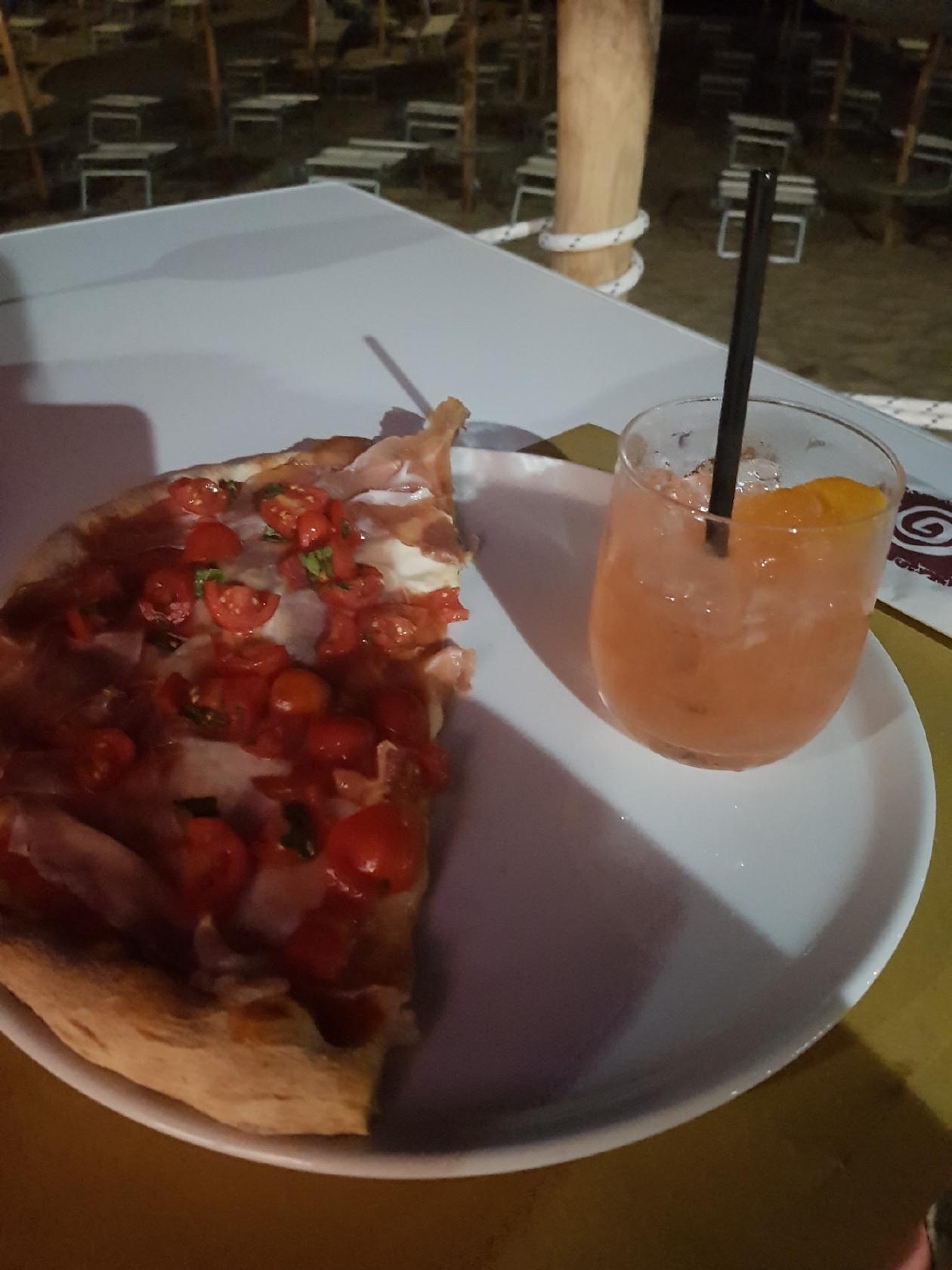 Corallo-cucina sul mare