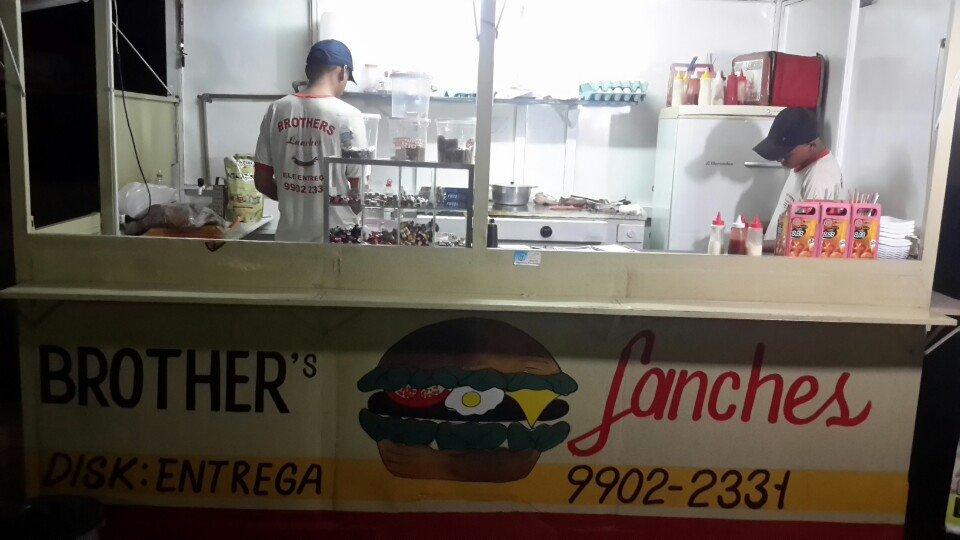 Brothers Lanches desde 1997