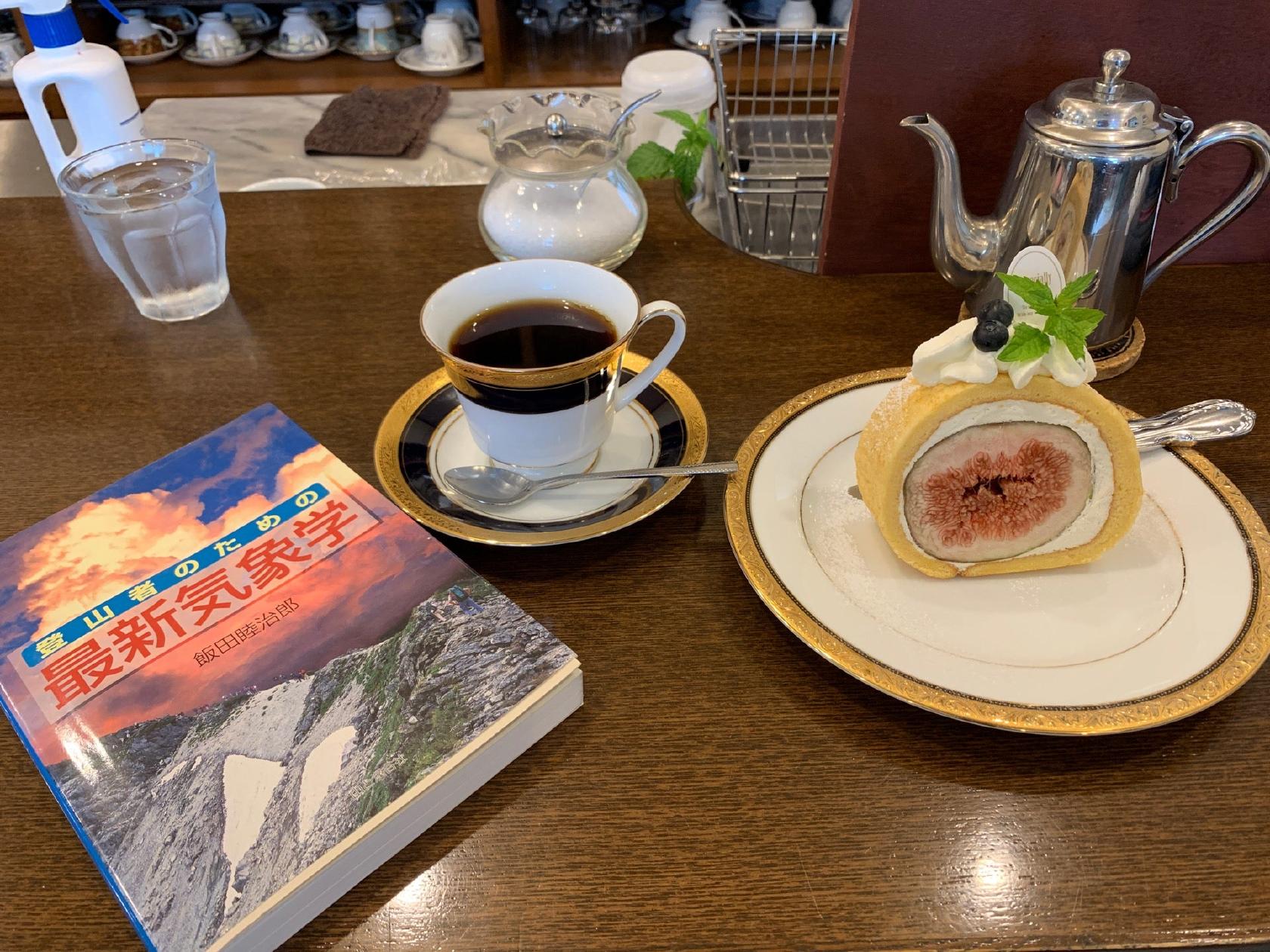 カフェ・コンディトライ ワイー