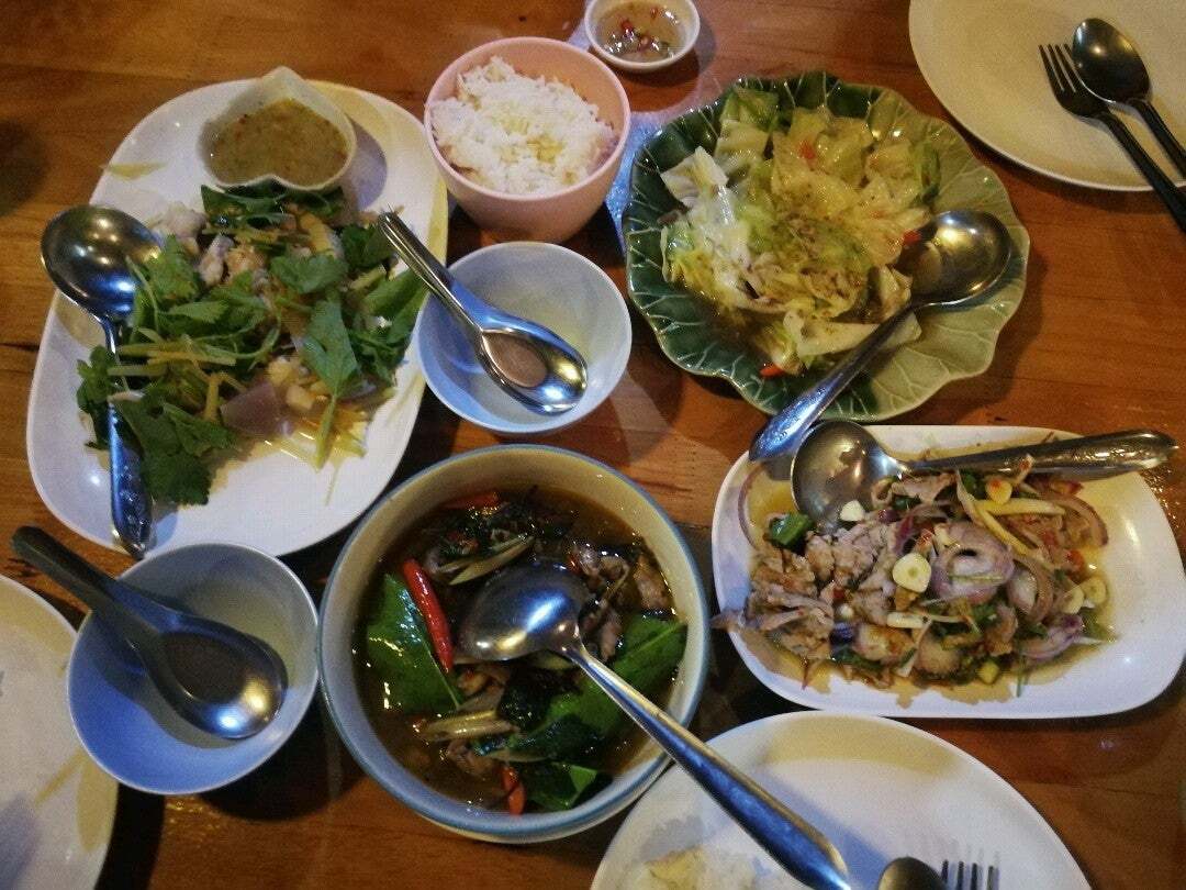 ร้านนั่งเล่นเล่น