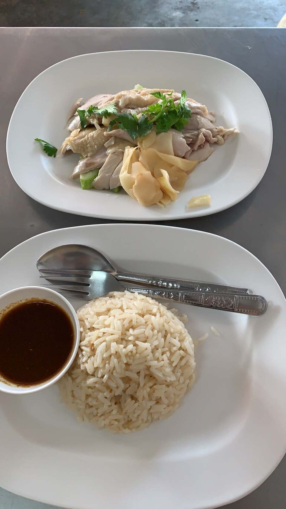 ข้าวมันไก่สองพี่น้อง บ้านบึง