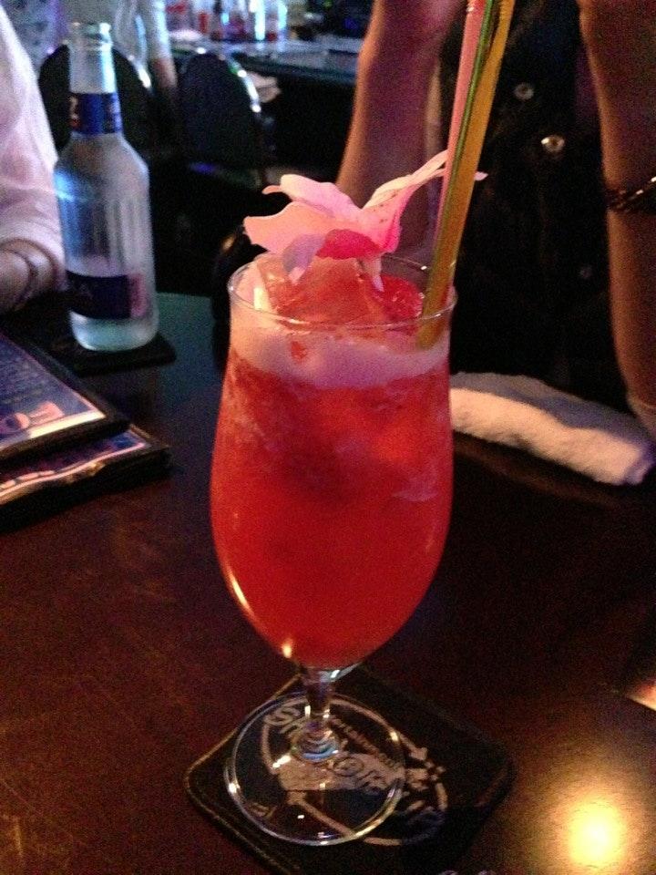 シェイクイットアップ Shake it UP Bar Dining