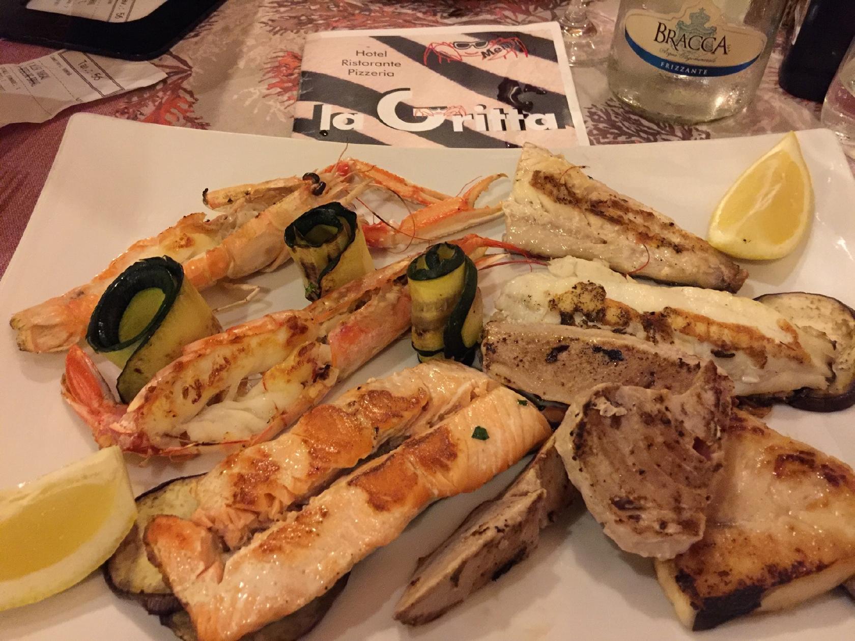 LA GRITTA - Ristorante Pizzeria Hotel Specialità di Pesce e Carne