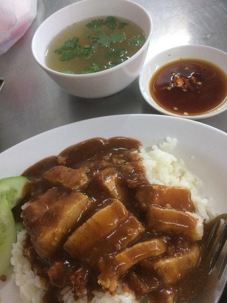 ก๋วยจั๊บ เอกไพลิน
