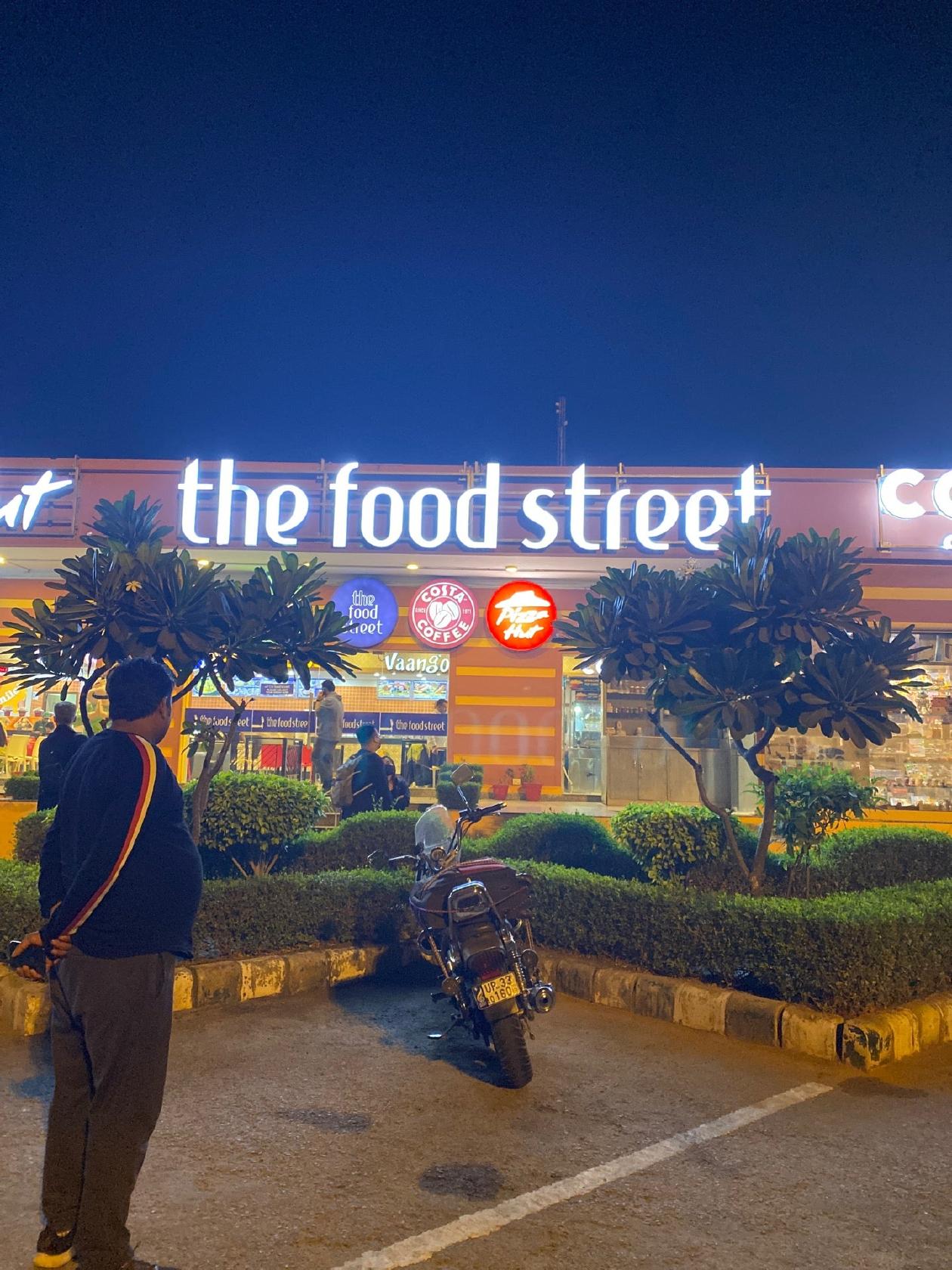 Pizza Hut Yamuna Express Way LHS