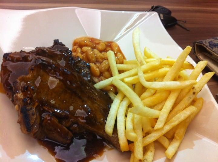 Cluck & Moo Casual Dining