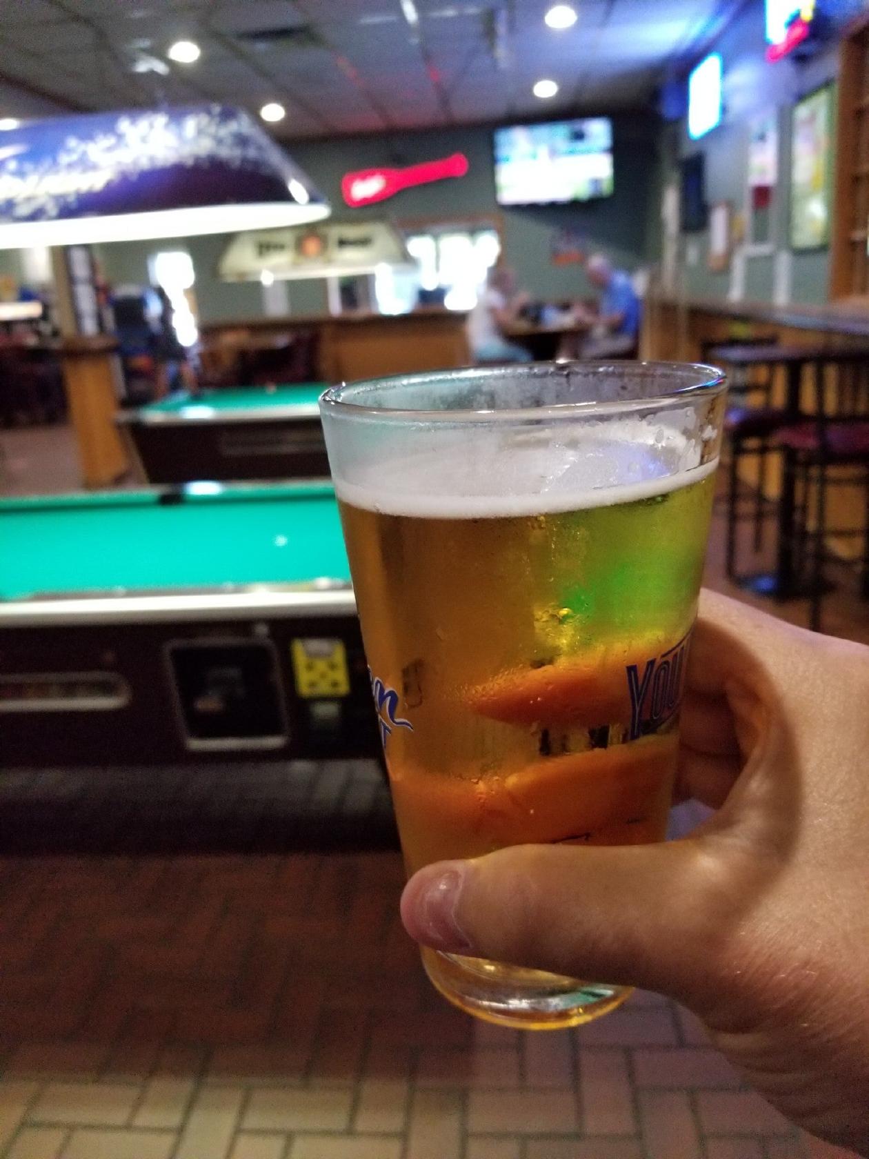 Charlies Eatery & Pub