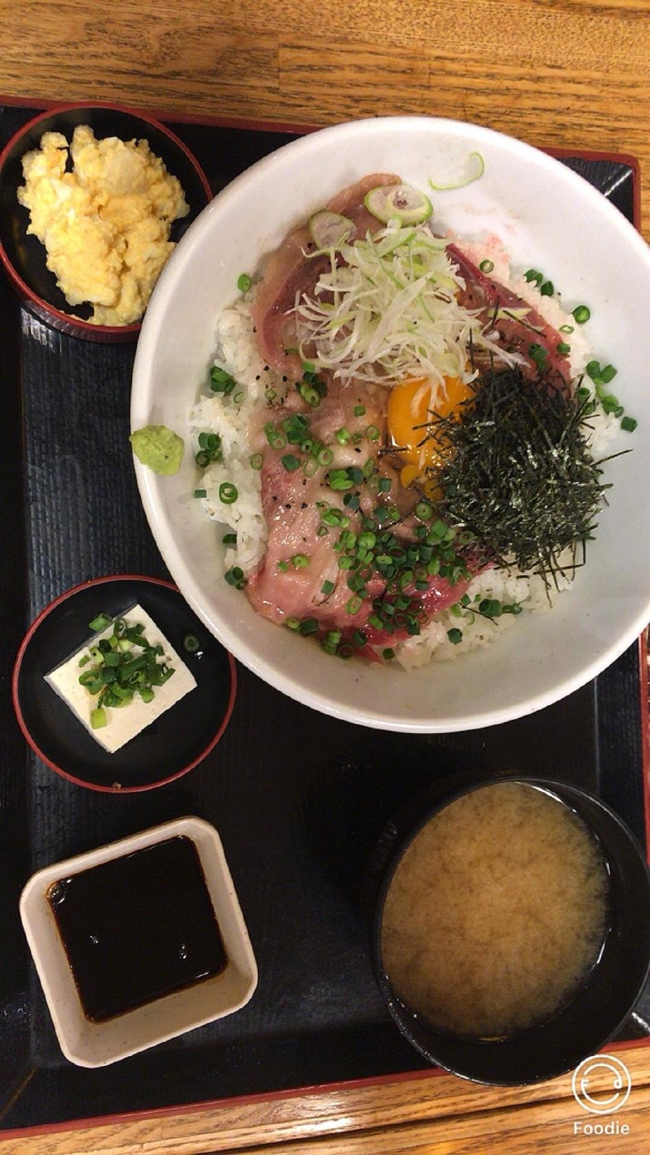 牛酒場 牛〇本店