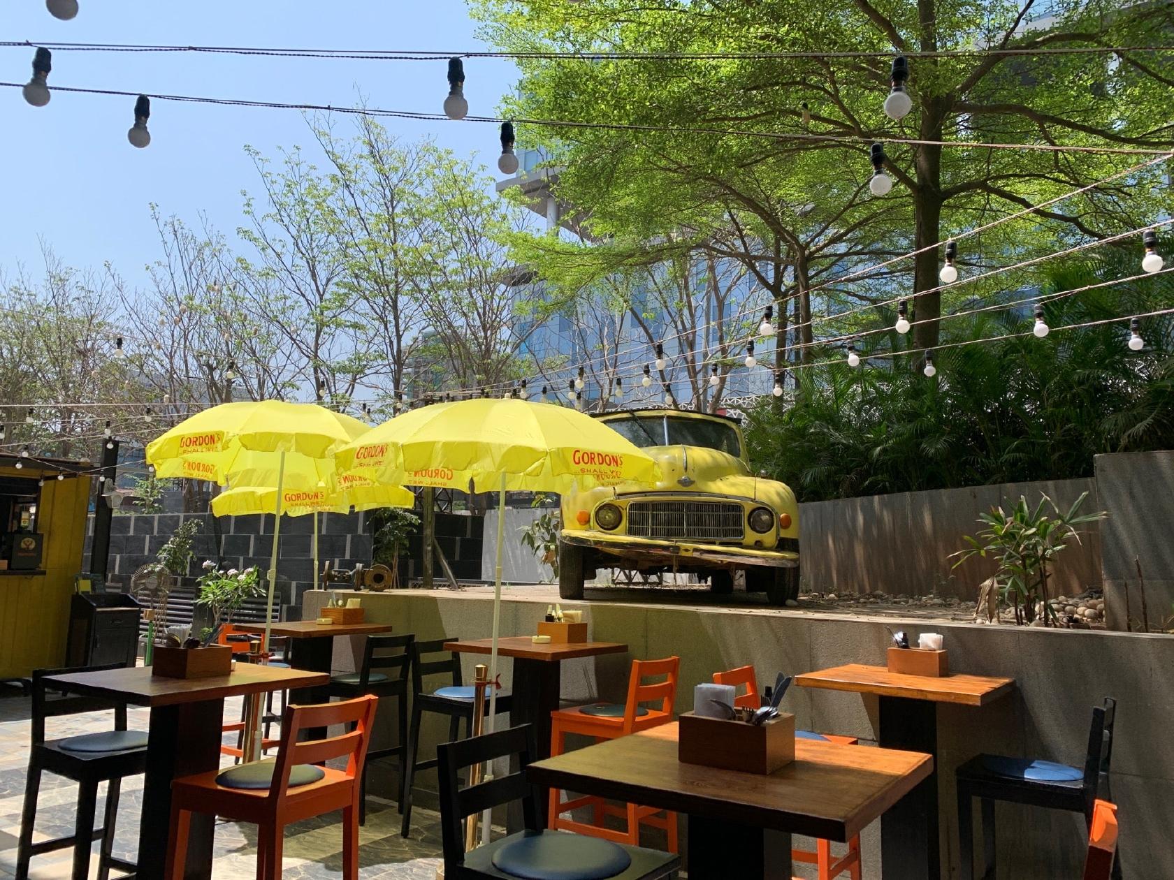 Iron Bar ‘n’ Grill