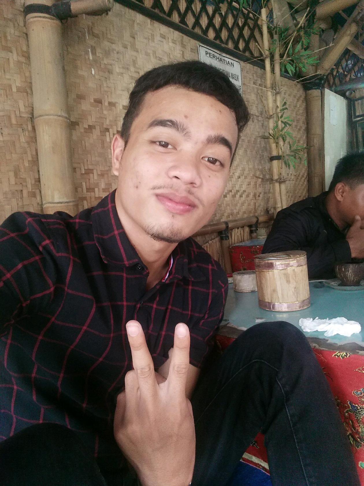 TOMORO COFFEE - KAMPUNG INGGRIS PARE