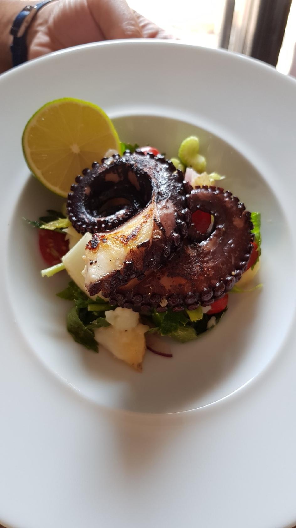 Hugò Food And Beverage