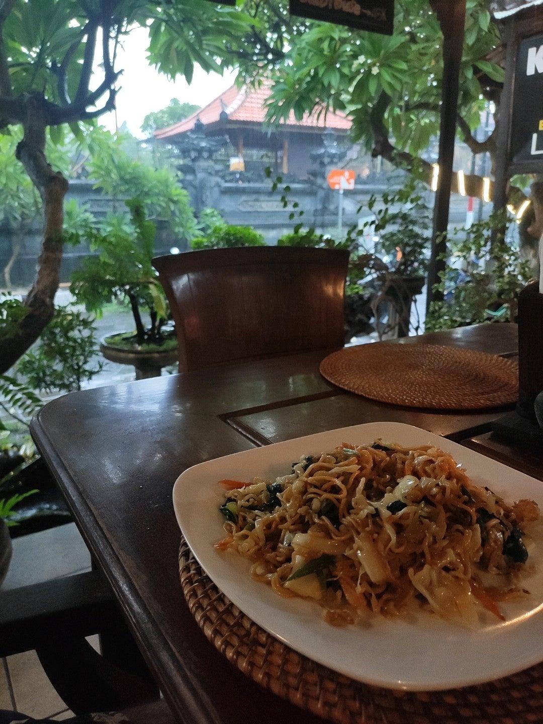 Kakatua Bar & Restaurant