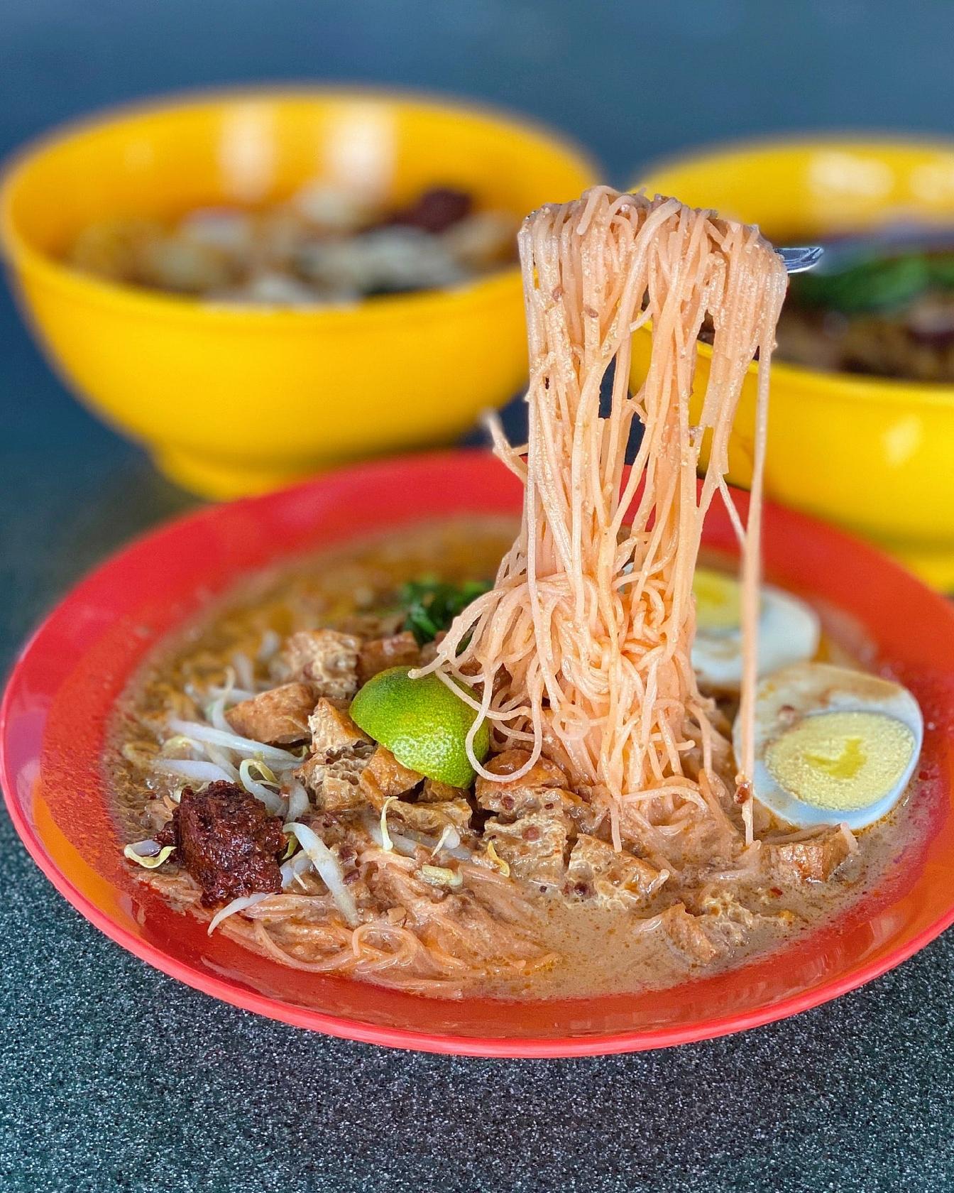 Hup Hup Mee Siam . Laksa . Lor Mee
