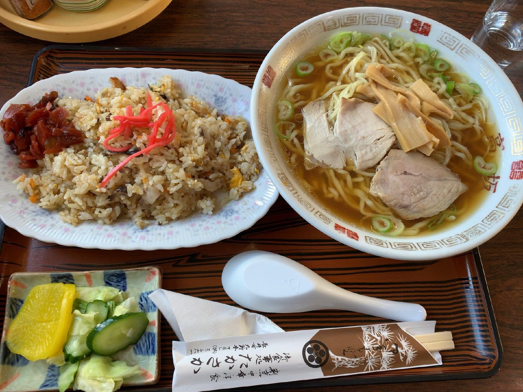 たかさか食堂