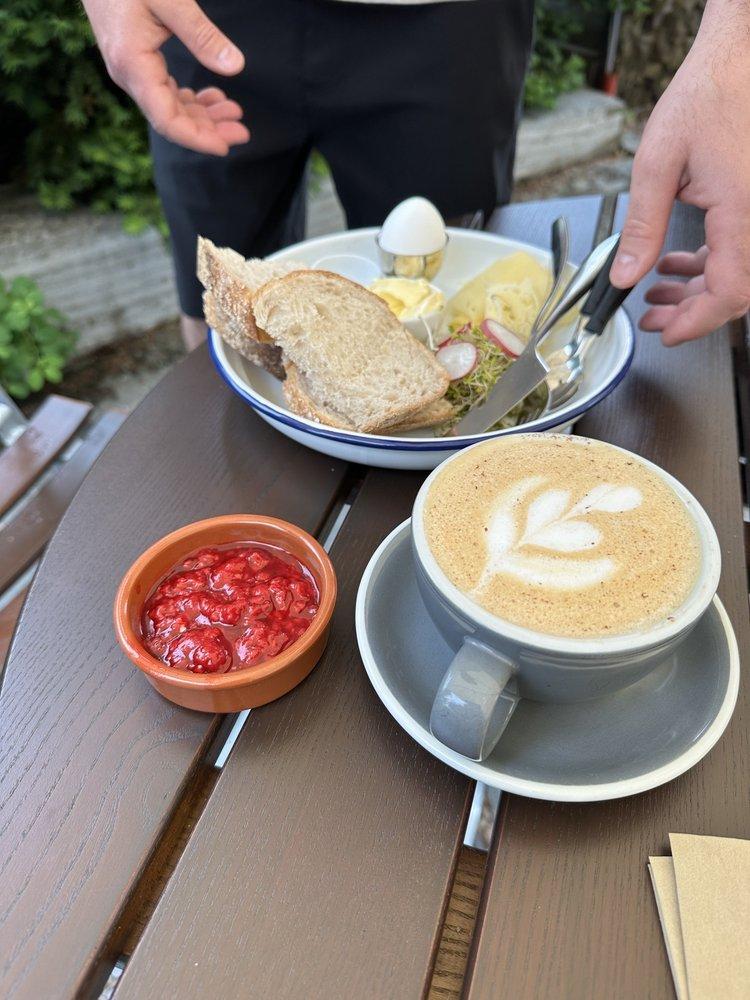 Tre Brør Cafe