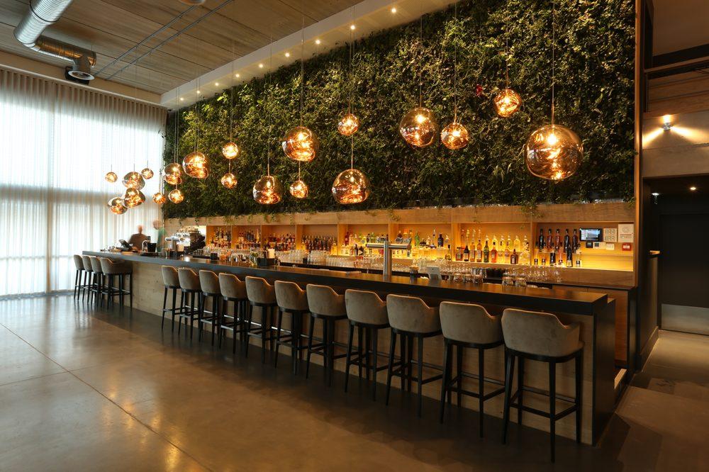 TRIBECA Cosmopolitan Bistro