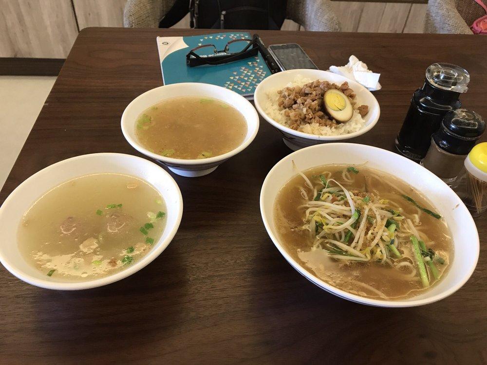慢慢麵攤