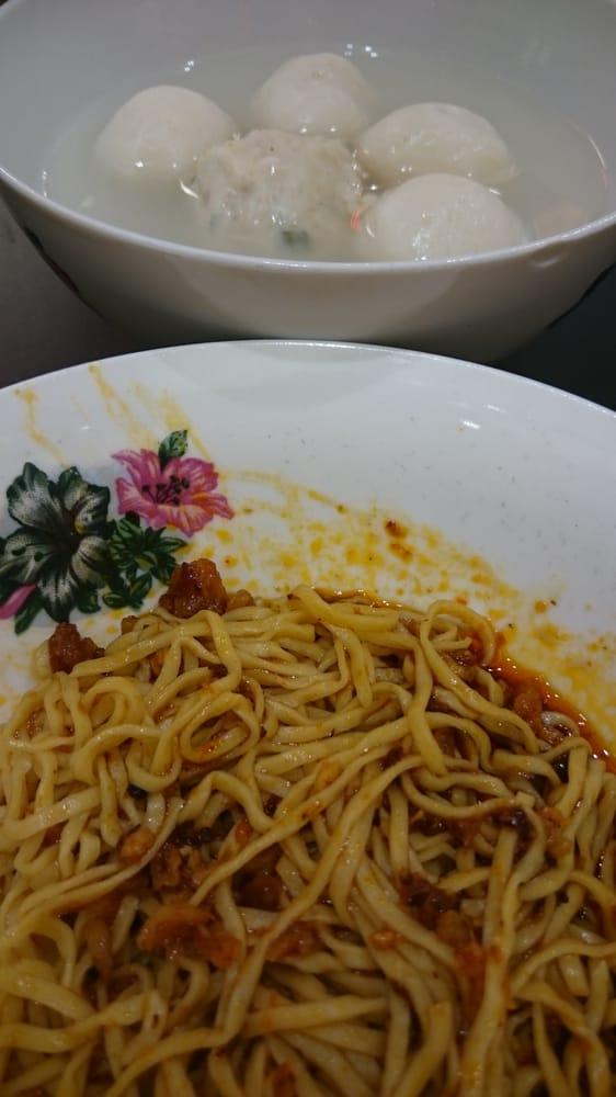 85 Redhill Fishball Noodle