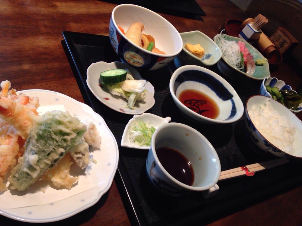 つる家